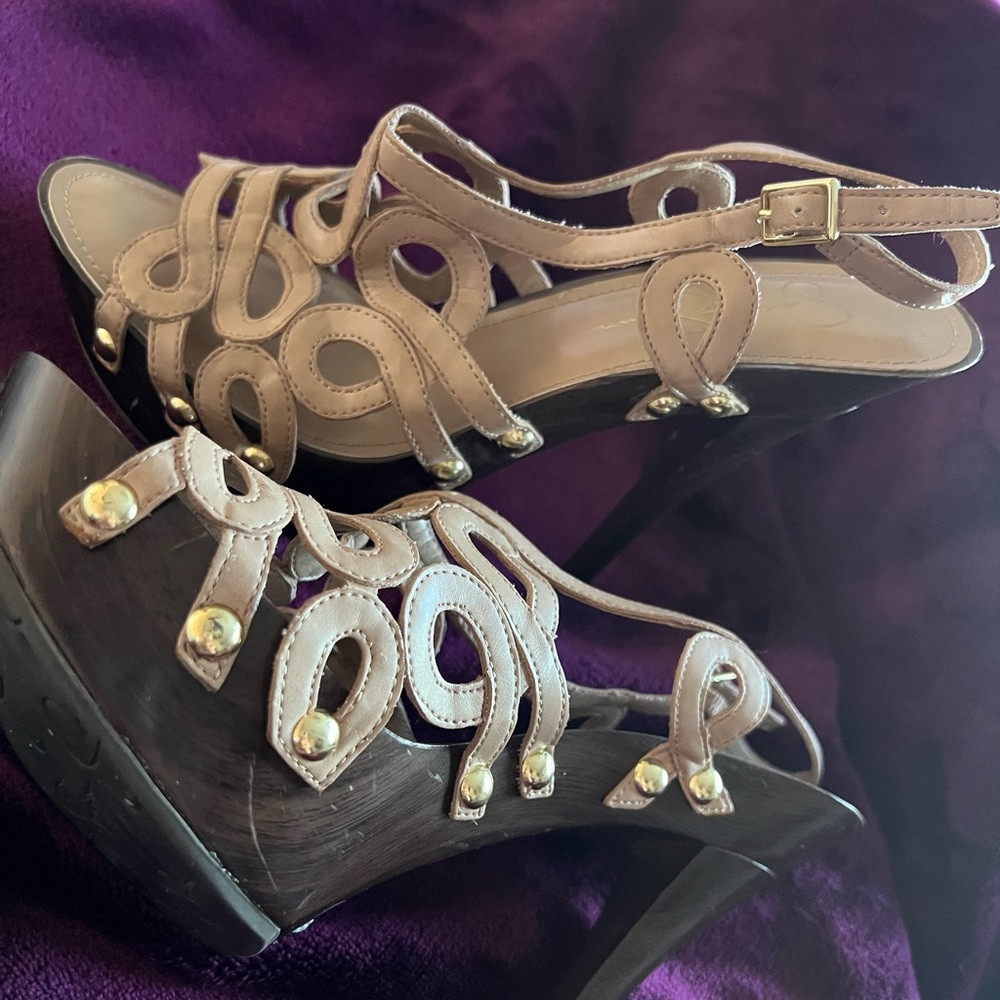 Jessica Simpson Cognac Native Soft Top Sandals.